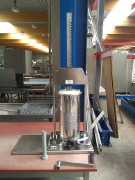 Manual piston filler Dick 